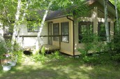 Allwright Contracting Victoria Beach Top sunroom and deck construction